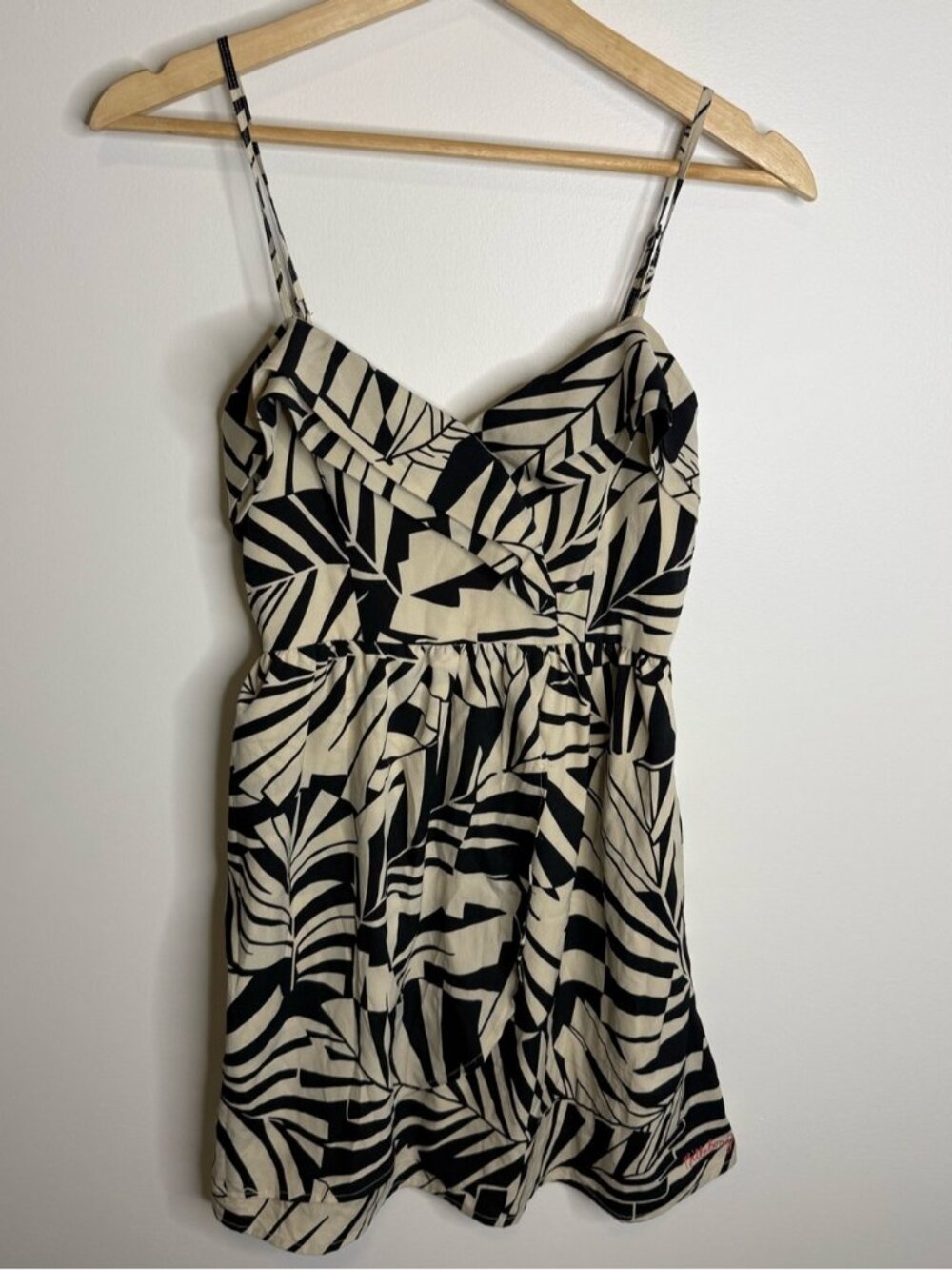 Billabong Black and Cream Printed Mini Dress size small